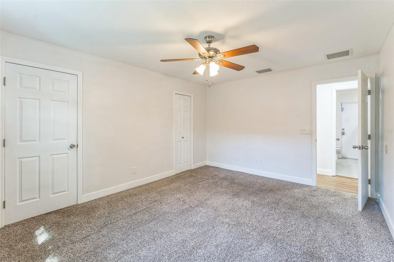 Image 33 of 60 For 503 Gumwood Court