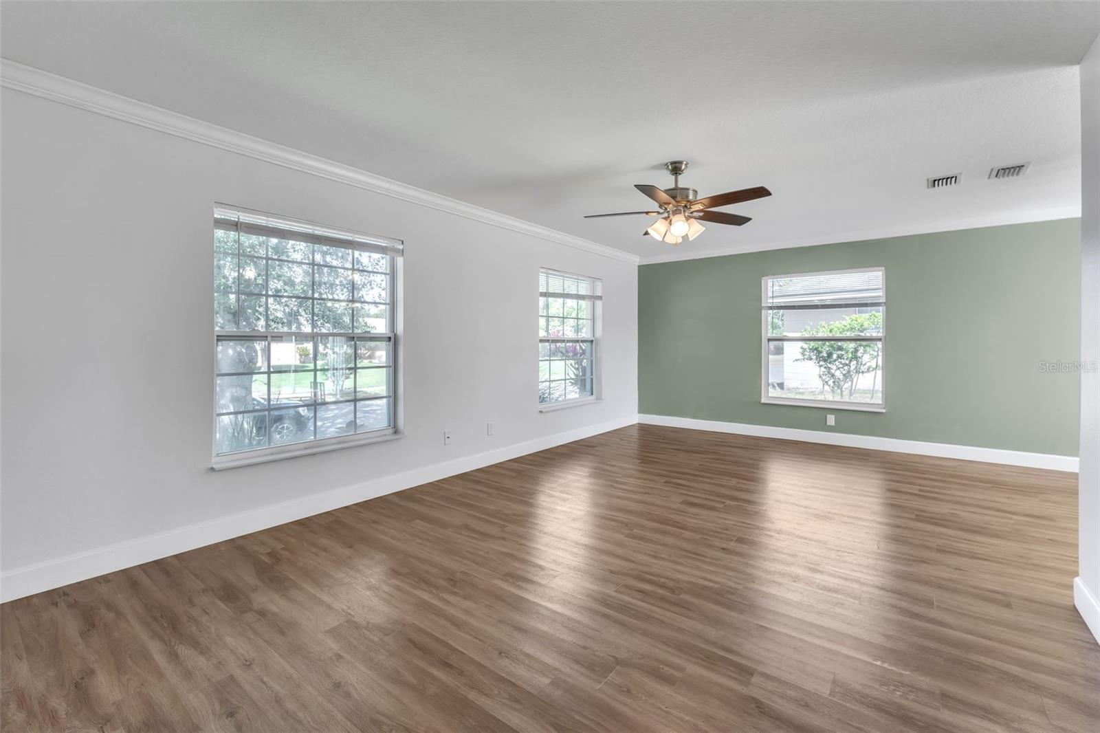 Image 40 of 60 For 503 Gumwood Court