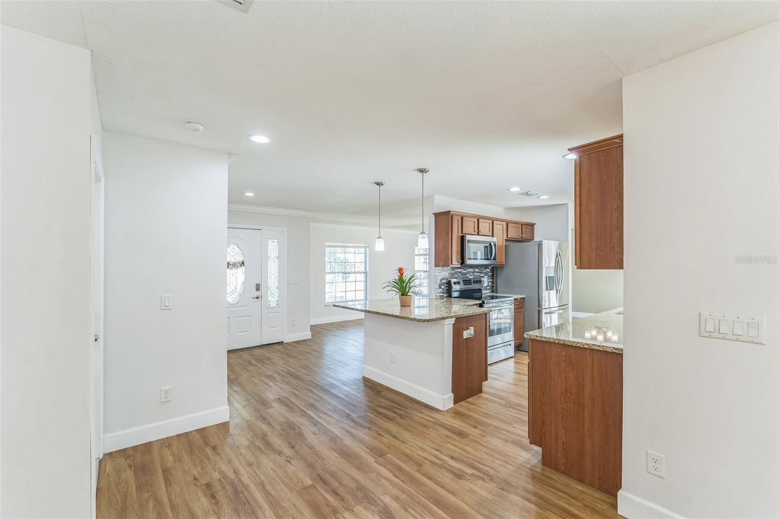 Image 41 of 60 For 503 Gumwood Court