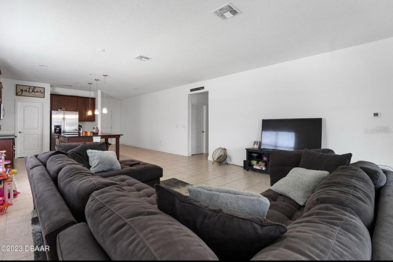 Image 5 of 23 For 5435 Estero Loop