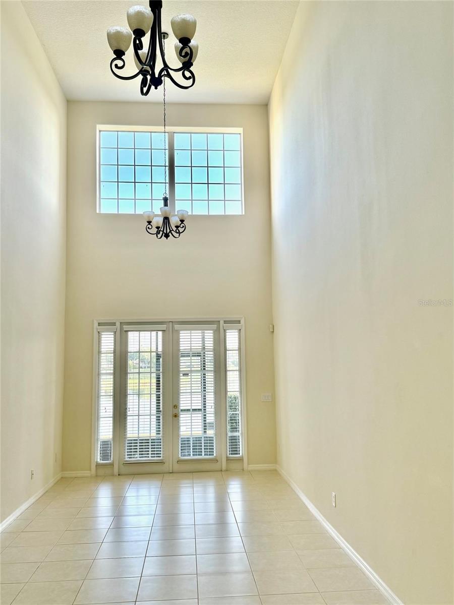 Image 5 of 25 For 15851 Woodland Spring Court