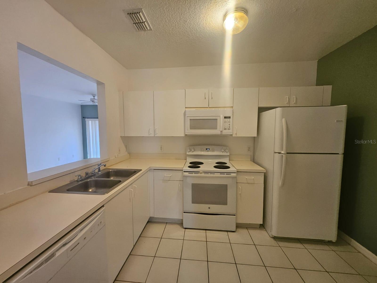 Image 5 of 15 For 13216 Villa Vista Drive 203