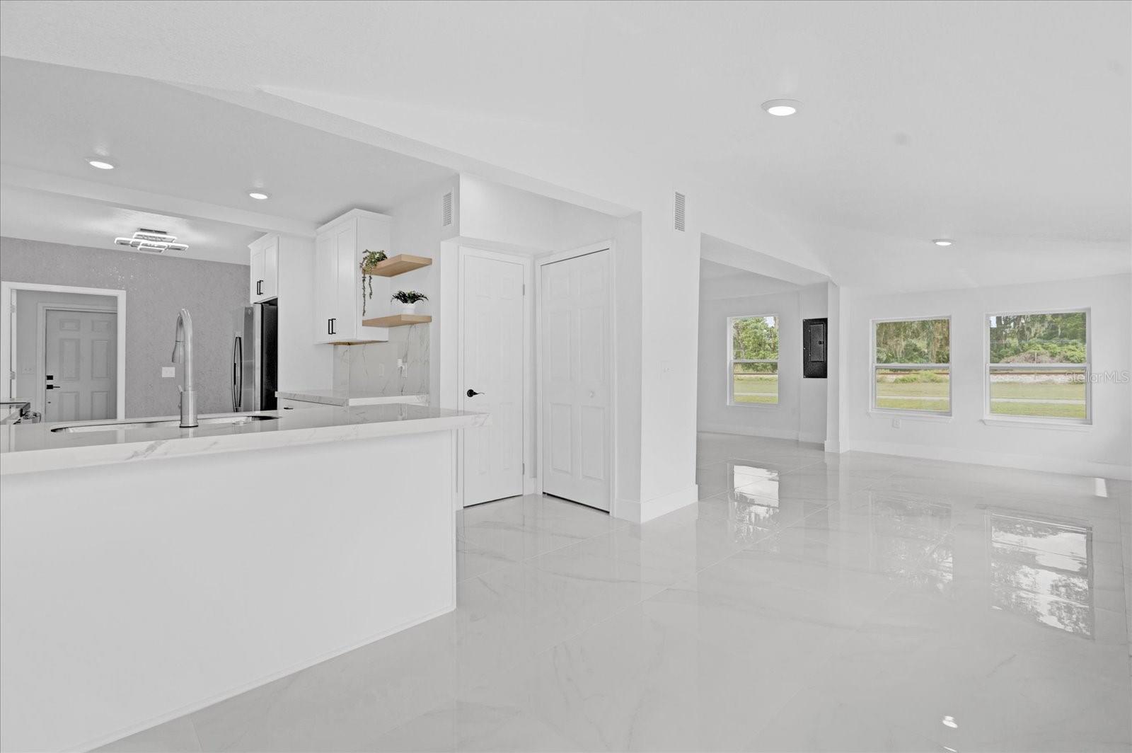 Image 17 of 49 For 5851 Drew Road