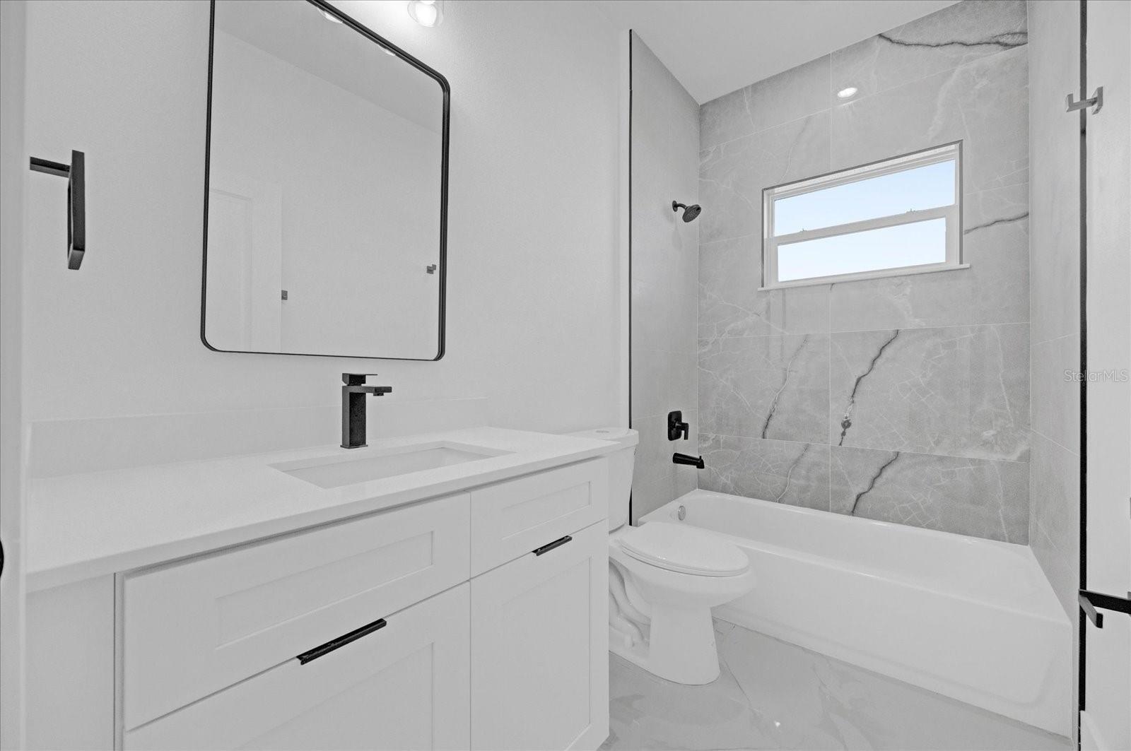 Image 41 of 49 For 736 Daysland Avenue Sw