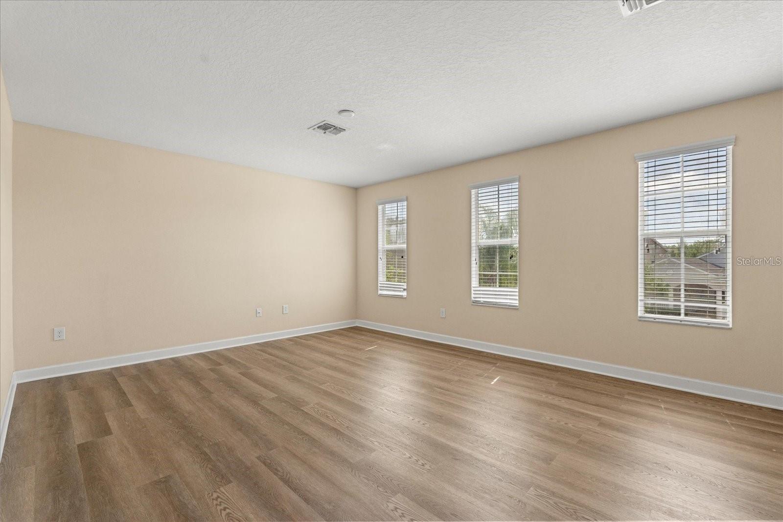 Image 12 of 23 For 6137 Waterside Island Lane