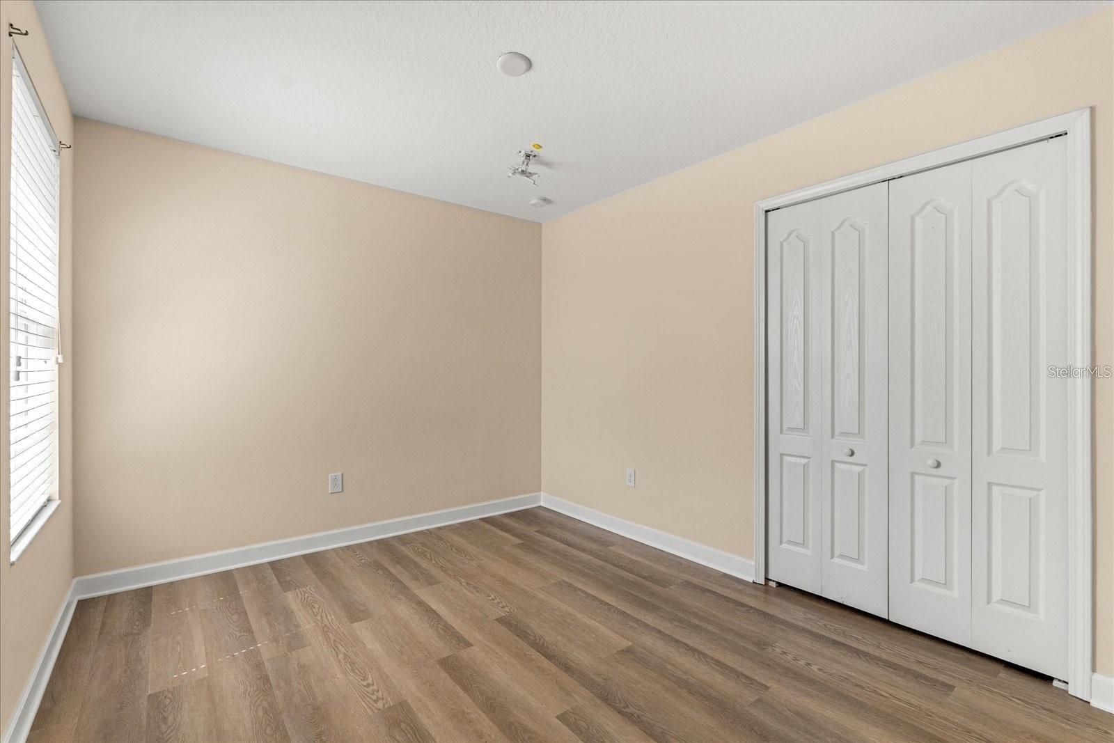 Image 21 of 23 For 6137 Waterside Island Lane