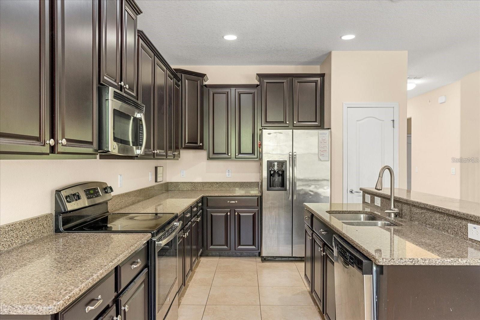 Image 6 of 23 For 6137 Waterside Island Lane