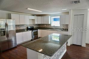 Image 4 of 17 For 516 7th Street