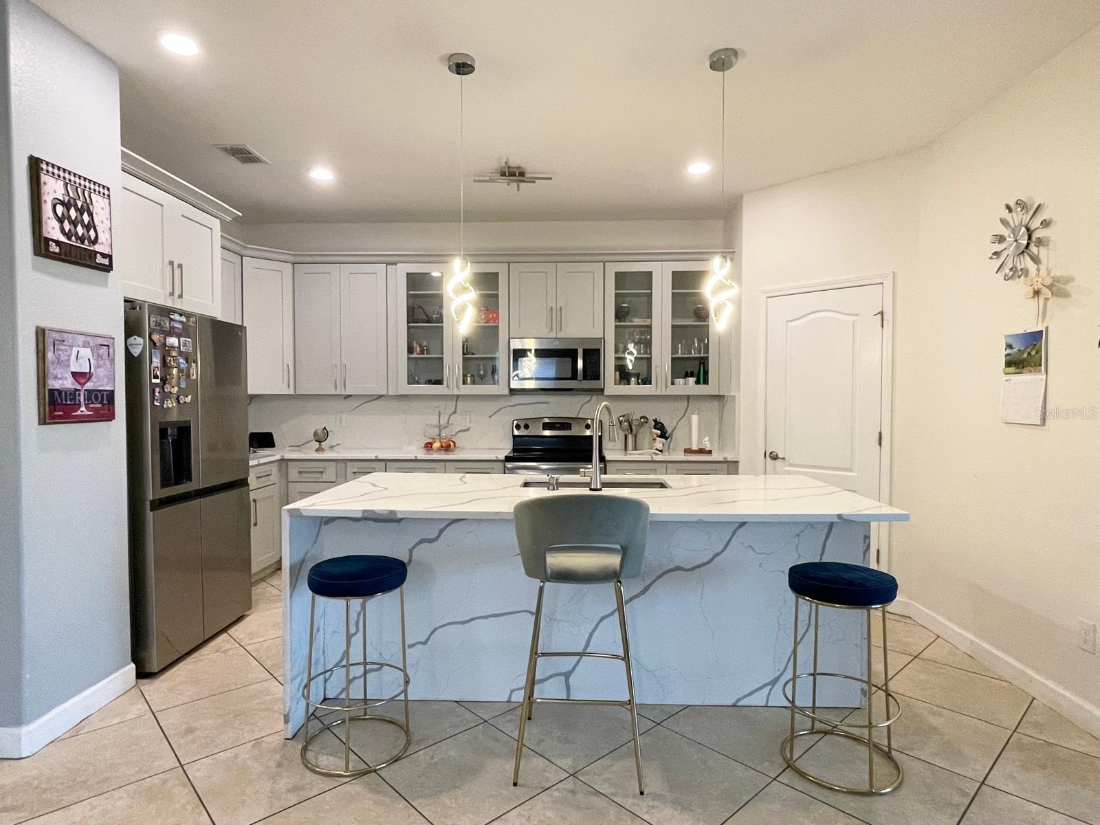 Image 4 of 18 For 1574 Thetford Circle