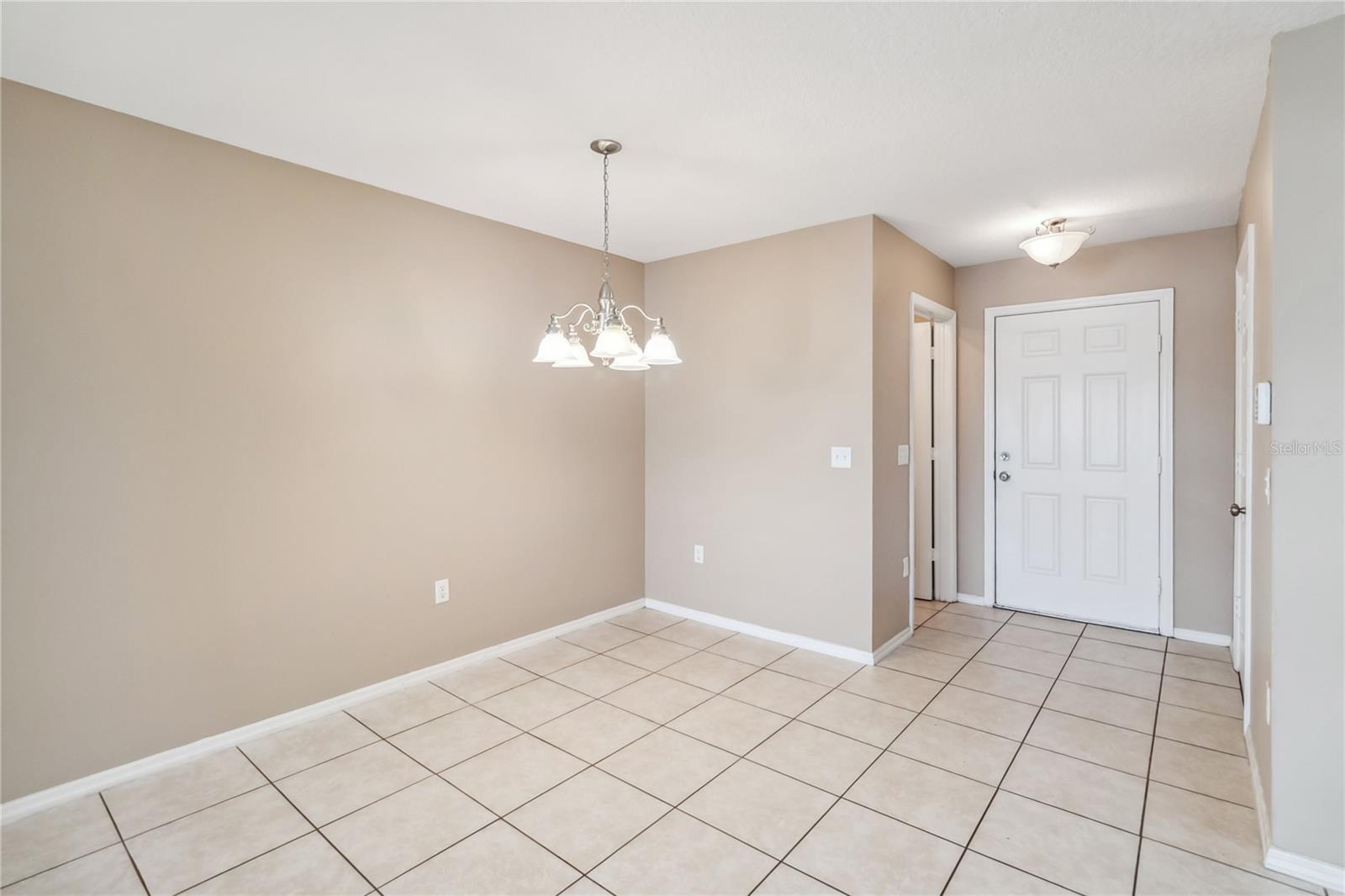 Image 16 of 30 For 1002 Chalcedony Street