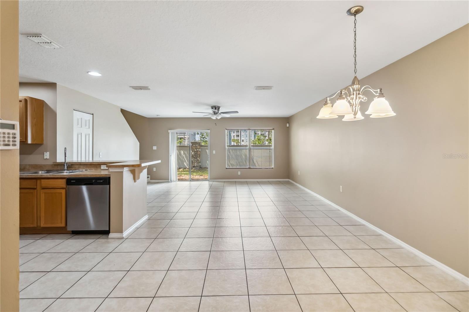 Image 18 of 30 For 1002 Chalcedony Street