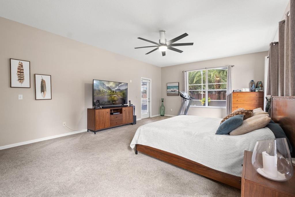 Image 31 of 62 For 13044 Lakeshore Grove Drive