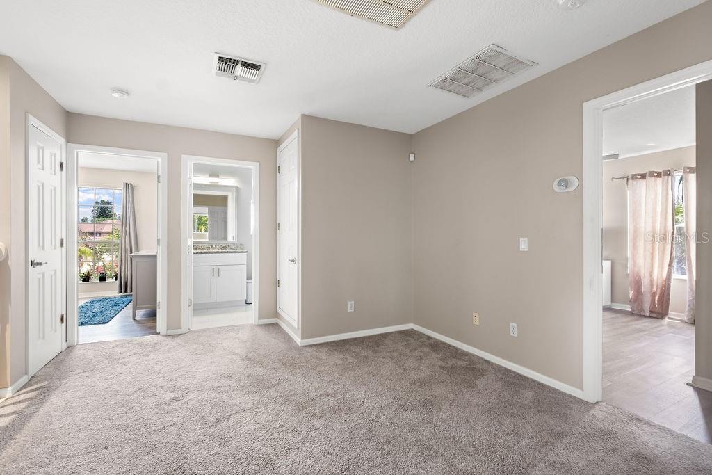 Image 39 of 62 For 13044 Lakeshore Grove Drive
