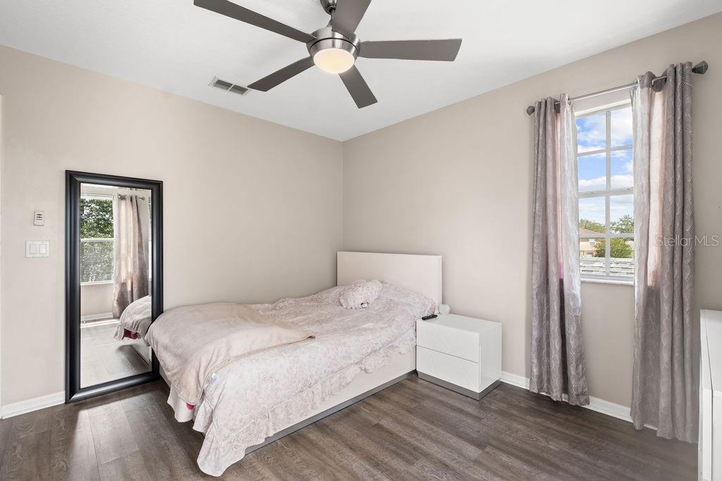 Image 49 of 62 For 13044 Lakeshore Grove Drive