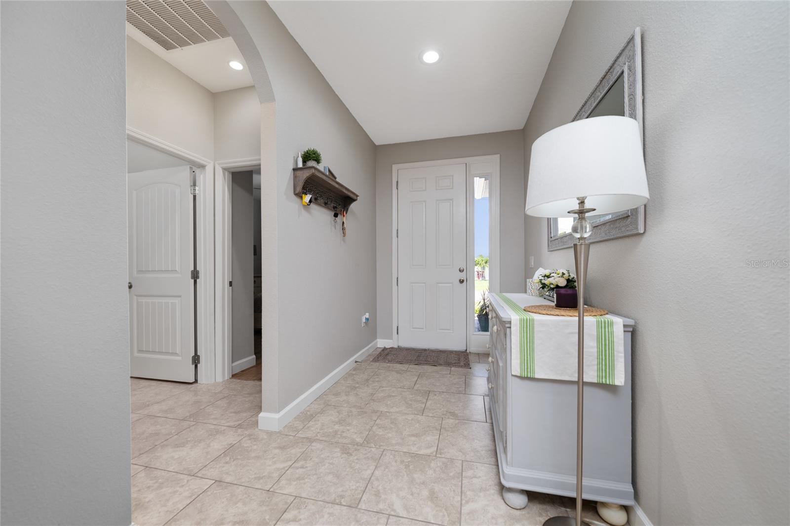 Image 4 of 31 For 1557 Alligator Street