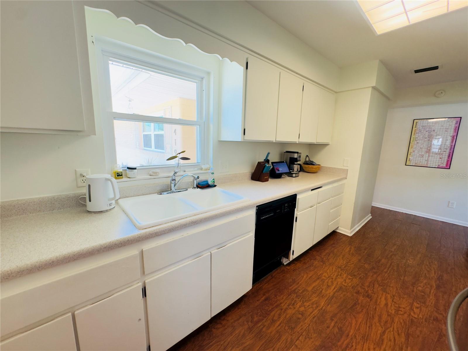 Image 18 of 27 For 1419 Avenue D Ne