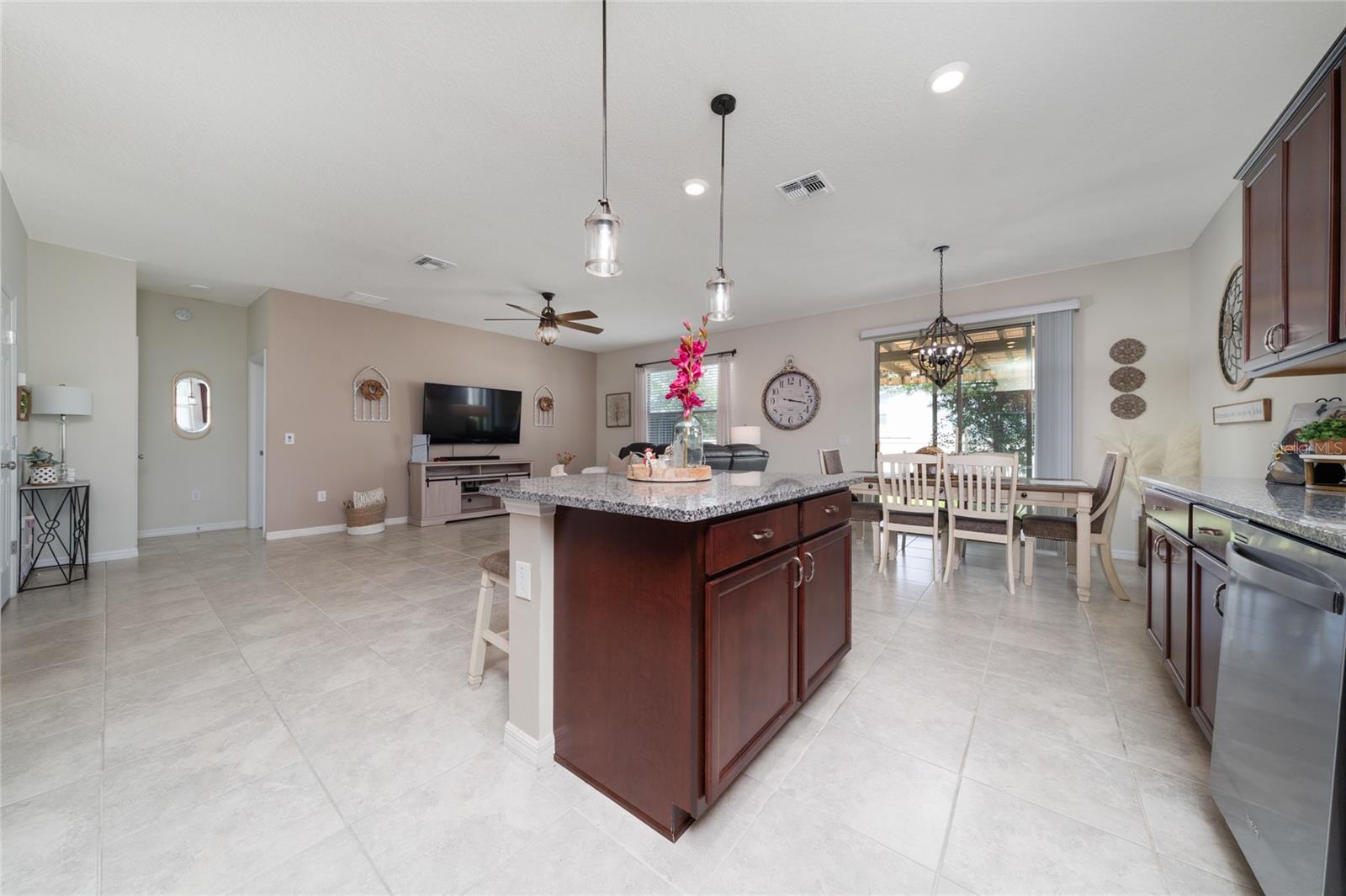 Image 12 of 31 For 1821 Cayman Cove St.
