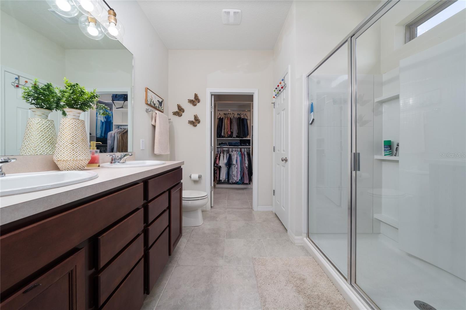 Image 19 of 31 For 1821 Cayman Cove St.