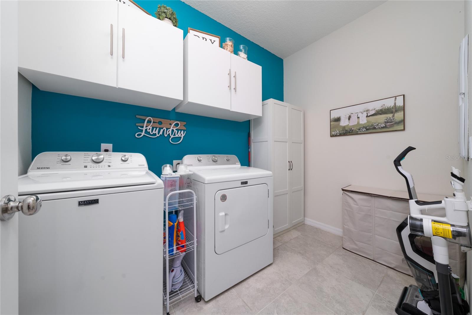 Image 22 of 31 For 1821 Cayman Cove St.