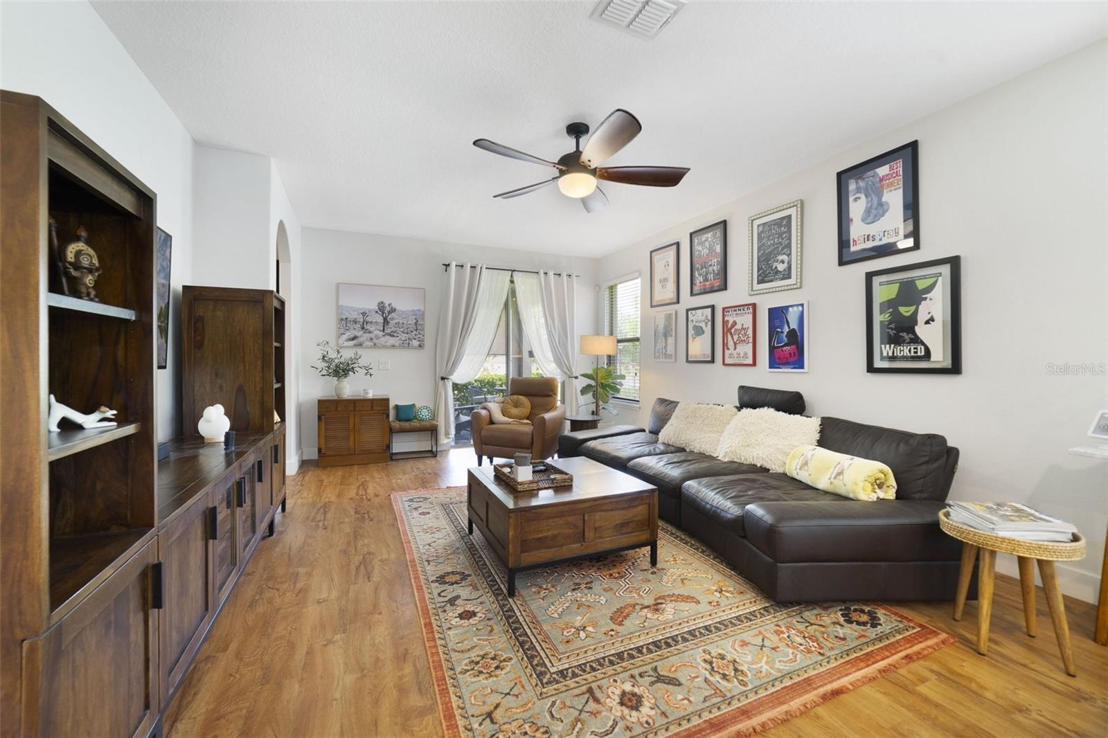 Image 10 of 41 For 8262 Bayview Crossing Drive