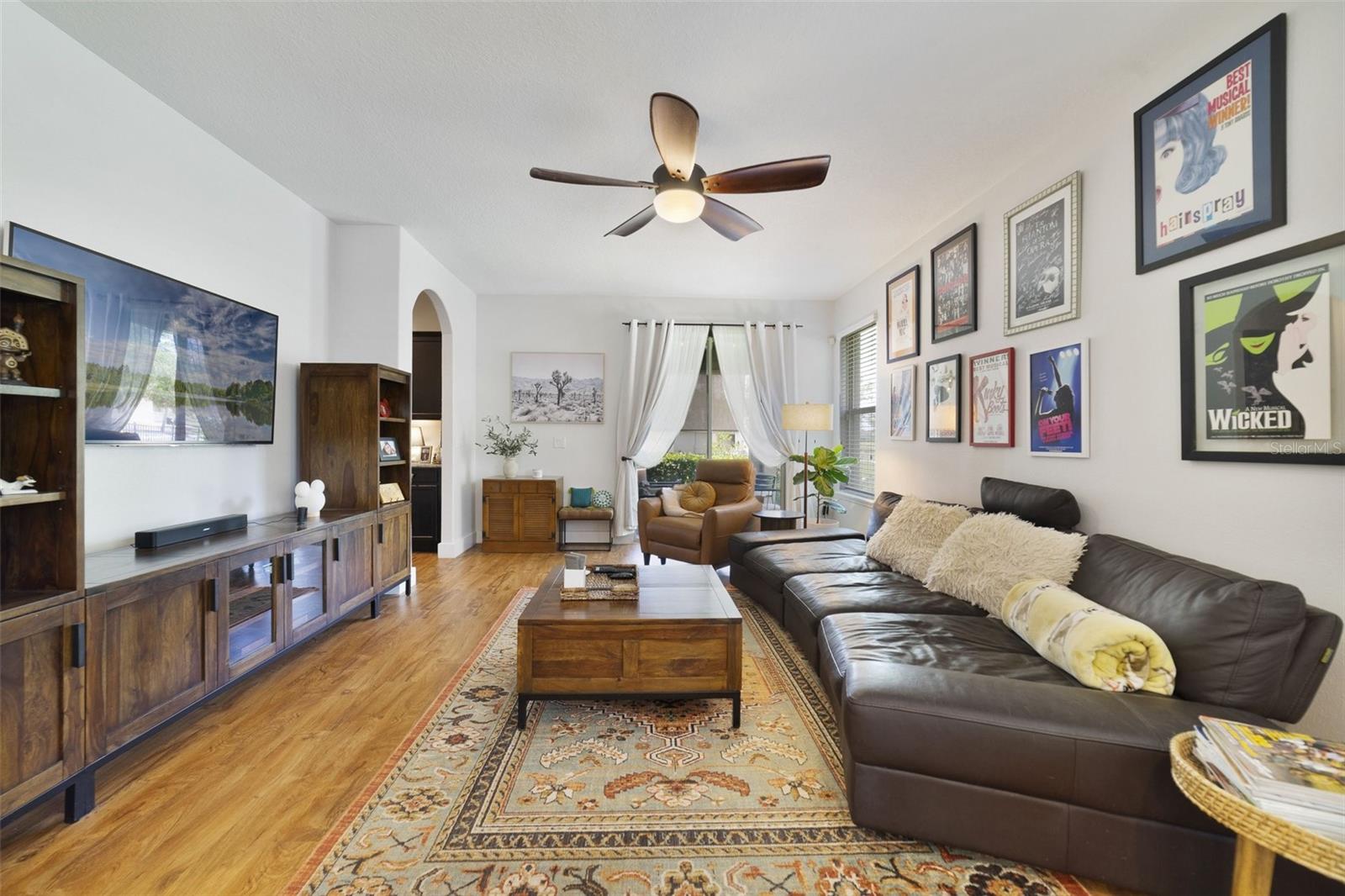 Image 11 of 41 For 8262 Bayview Crossing Drive