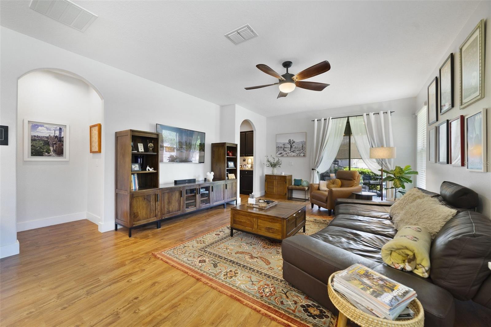 Image 12 of 41 For 8262 Bayview Crossing Drive