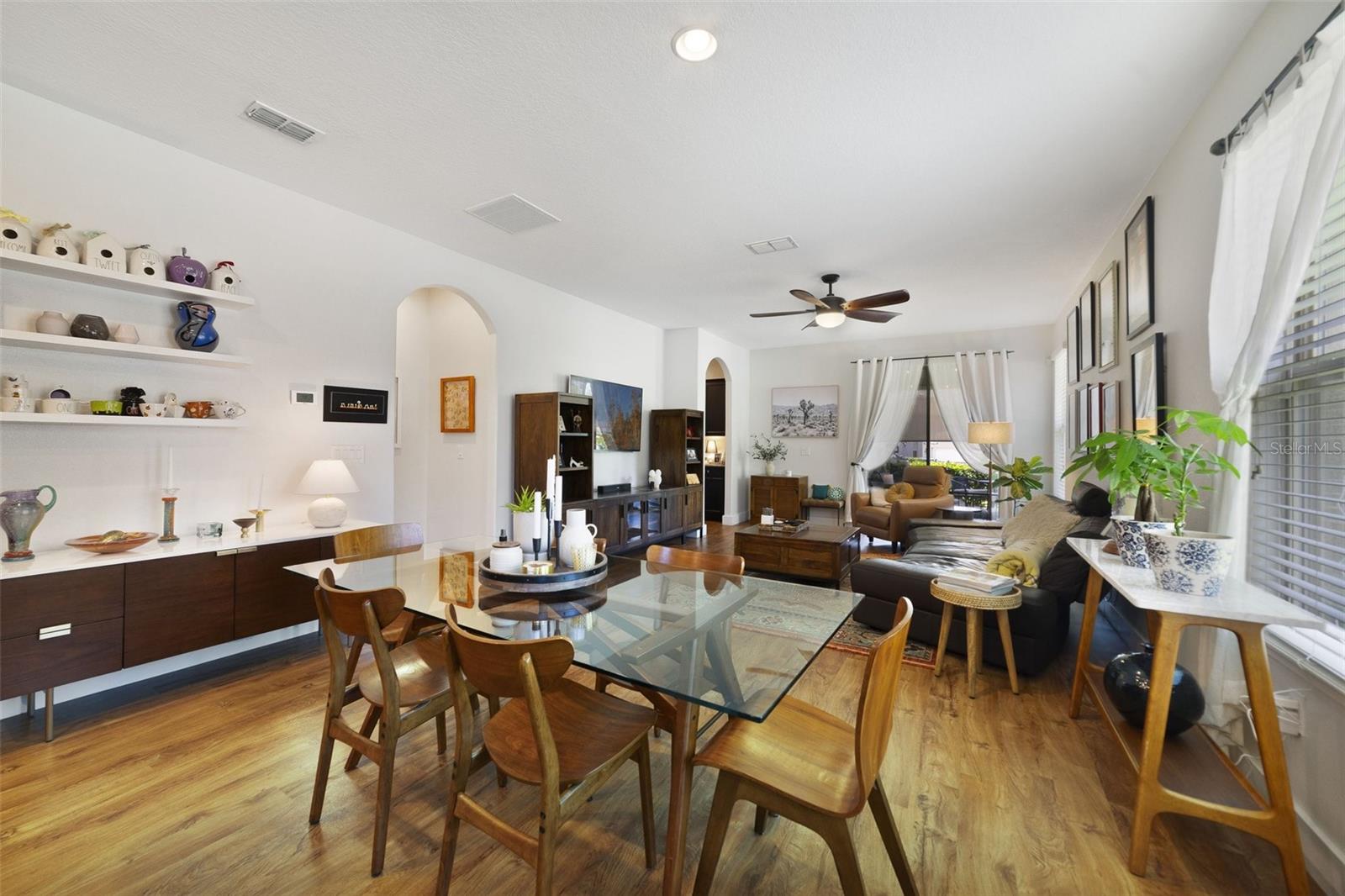 Image 14 of 41 For 8262 Bayview Crossing Drive