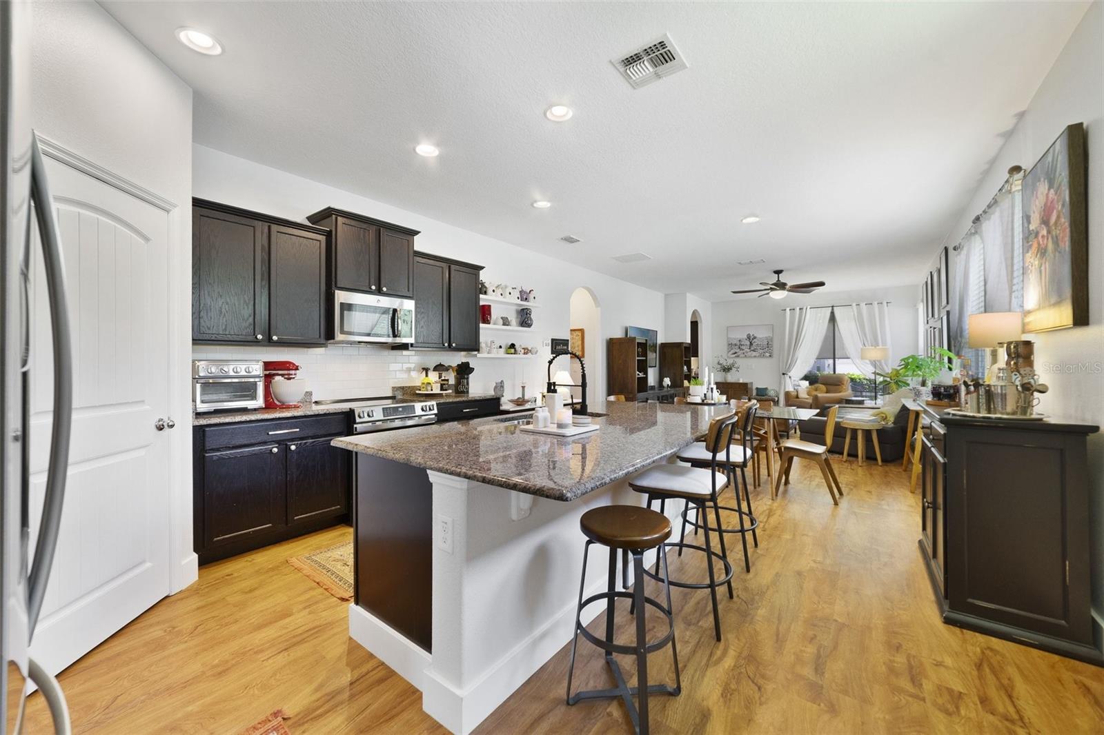 Image 17 of 41 For 8262 Bayview Crossing Drive