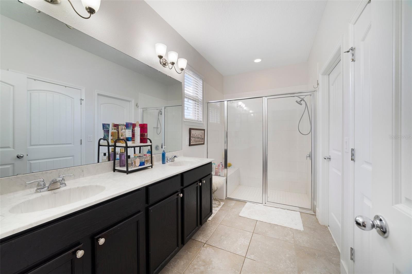Image 23 of 41 For 8262 Bayview Crossing Drive