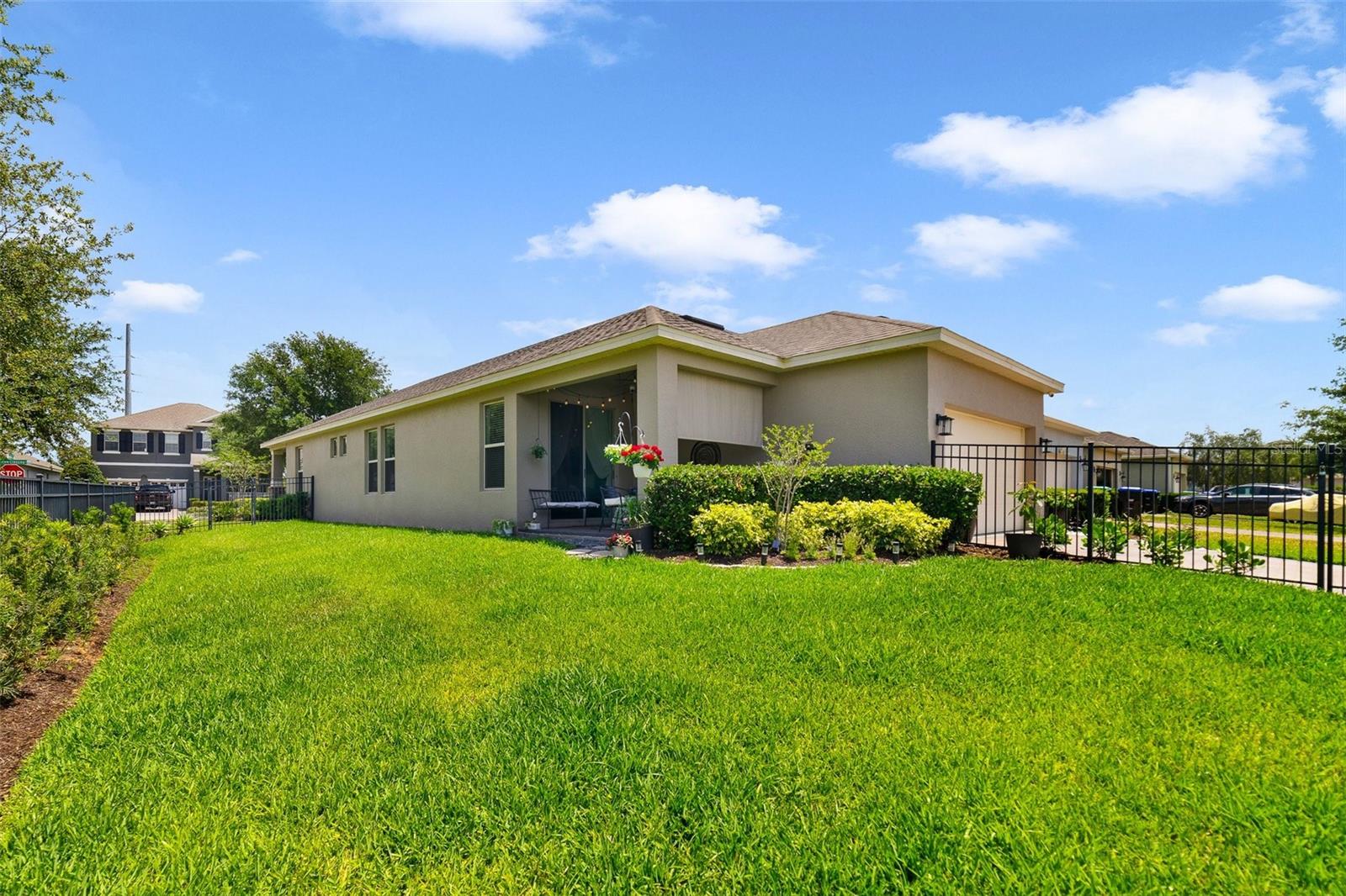 Image 33 of 41 For 8262 Bayview Crossing Drive
