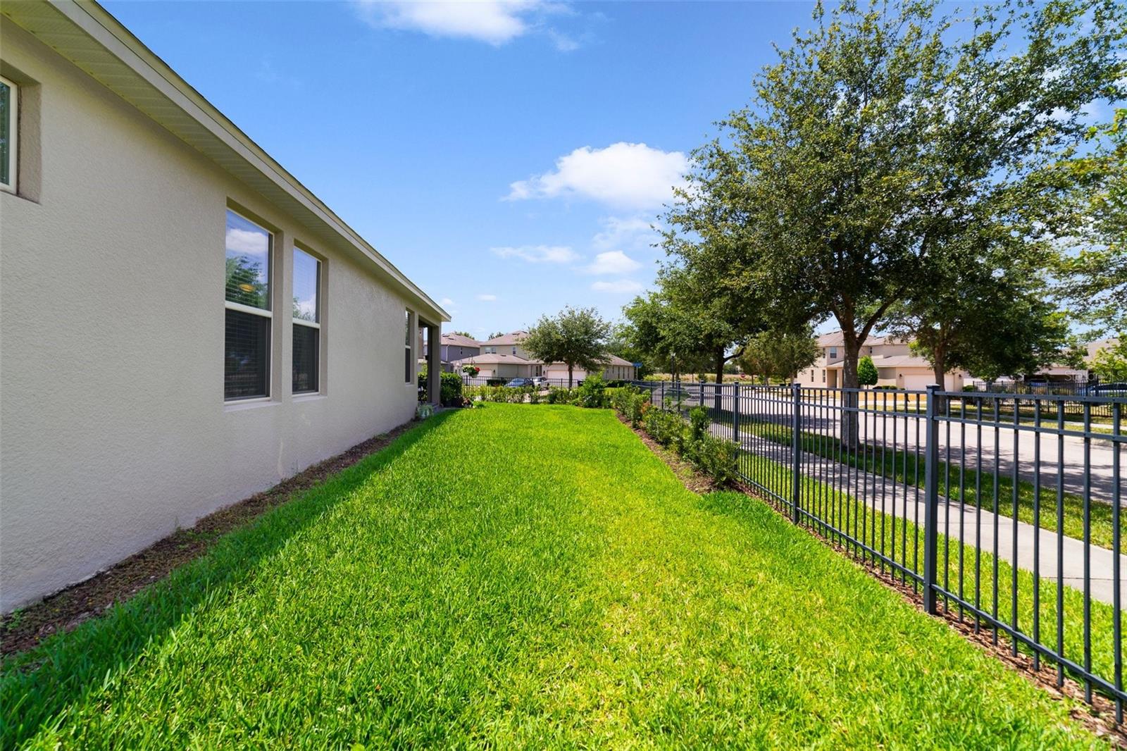 Image 35 of 41 For 8262 Bayview Crossing Drive