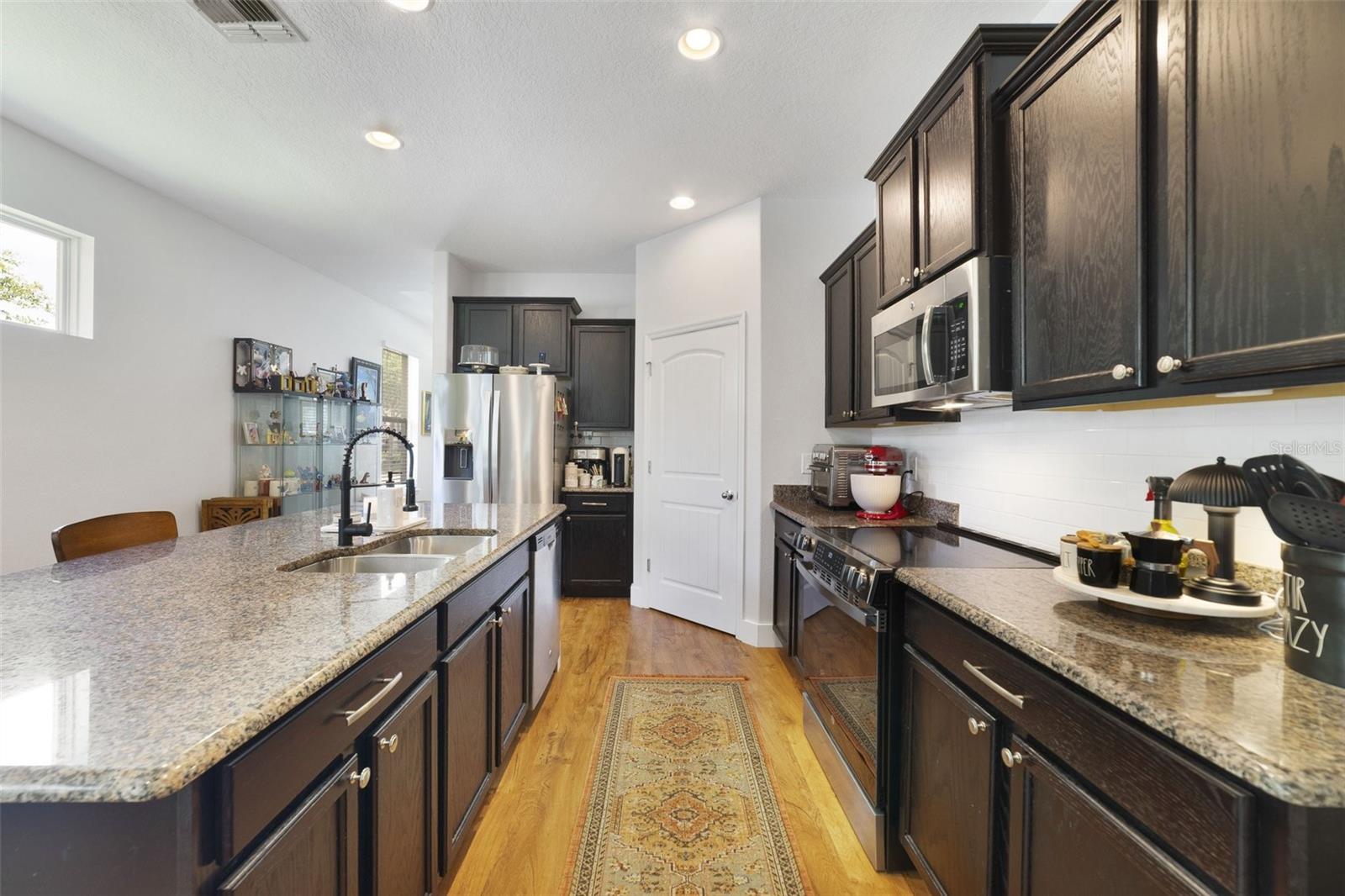 Image 8 of 41 For 8262 Bayview Crossing Drive