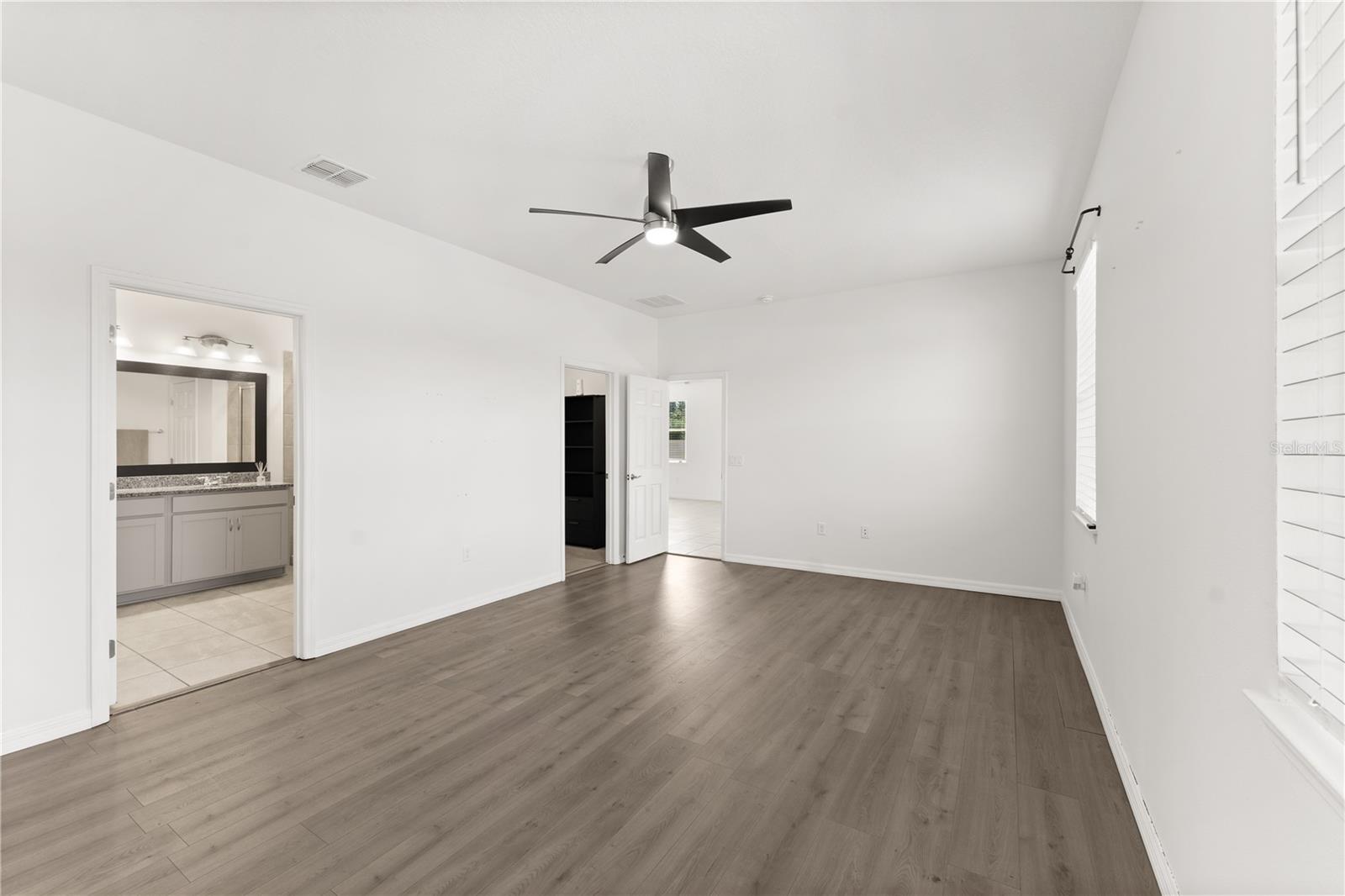 Image 10 of 20 For 33263 Rembrandt Lane