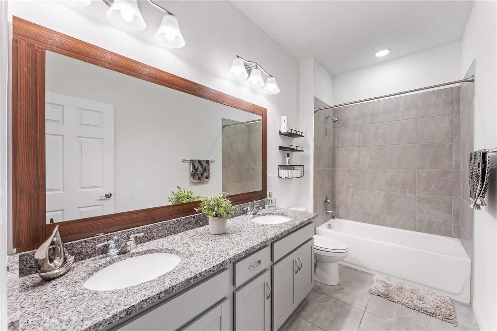 Image 18 of 20 For 33263 Rembrandt Lane