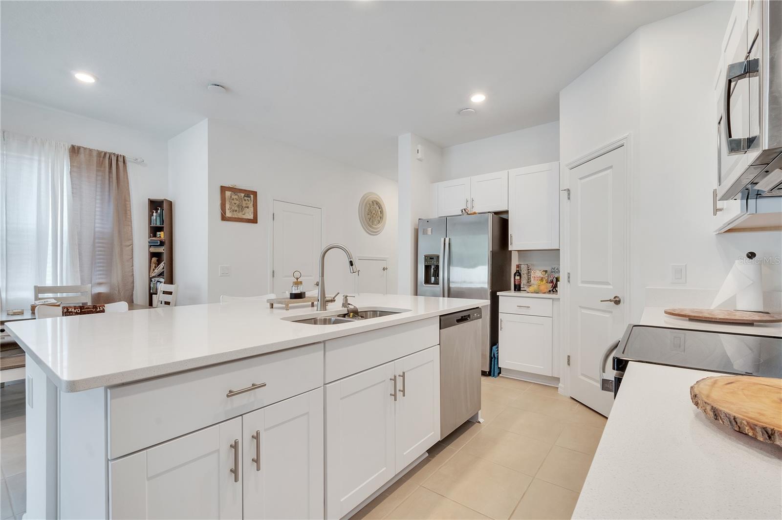 Image 12 of 47 For 3617 Anibal Street