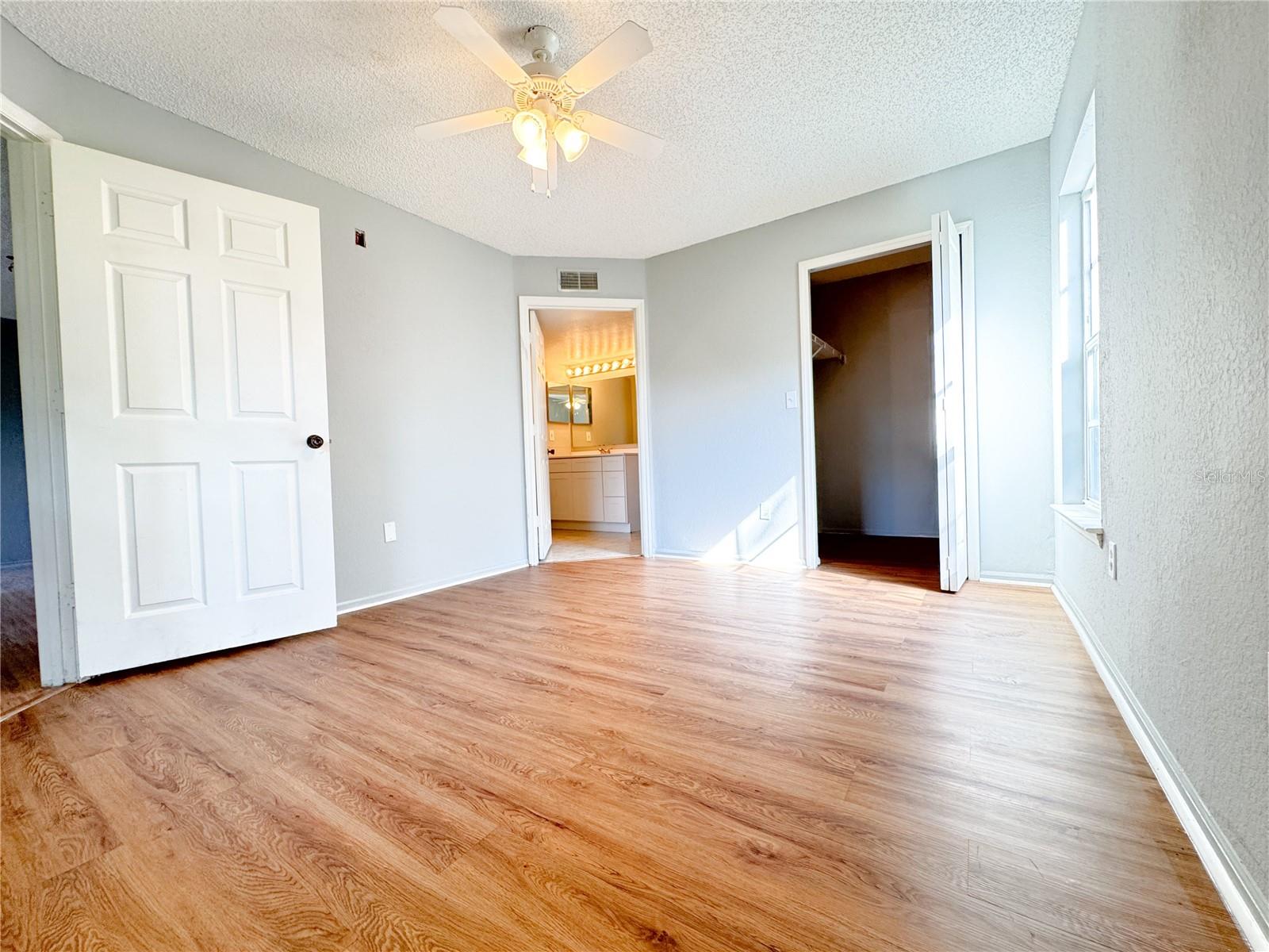 Image 5 of 15 For 2213 Metropolitan Way 1318