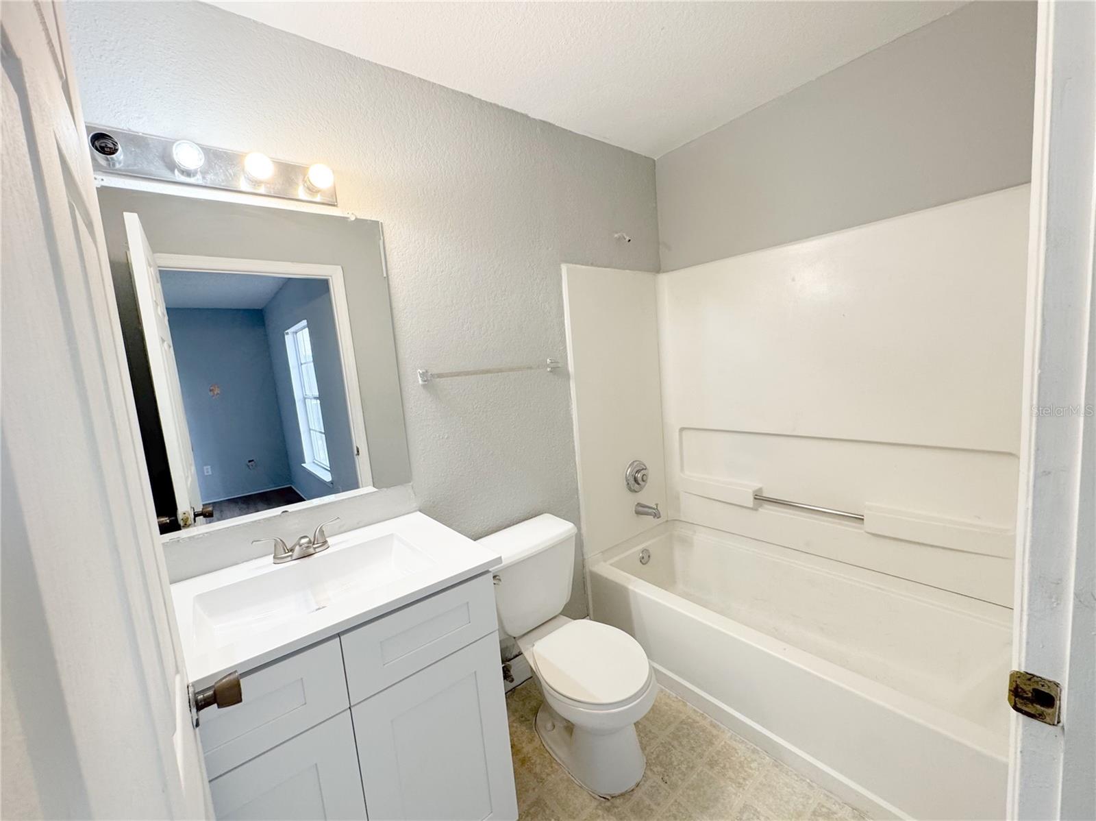 Image 8 of 15 For 2213 Metropolitan Way 1318