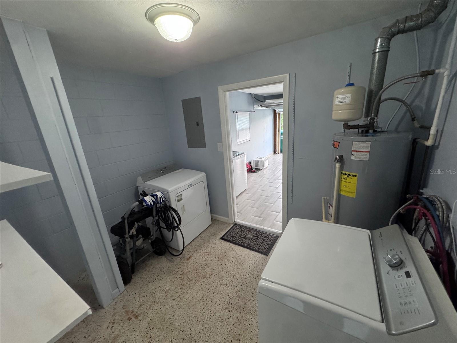 Image 18 of 18 For 31 Edgemon Avenue