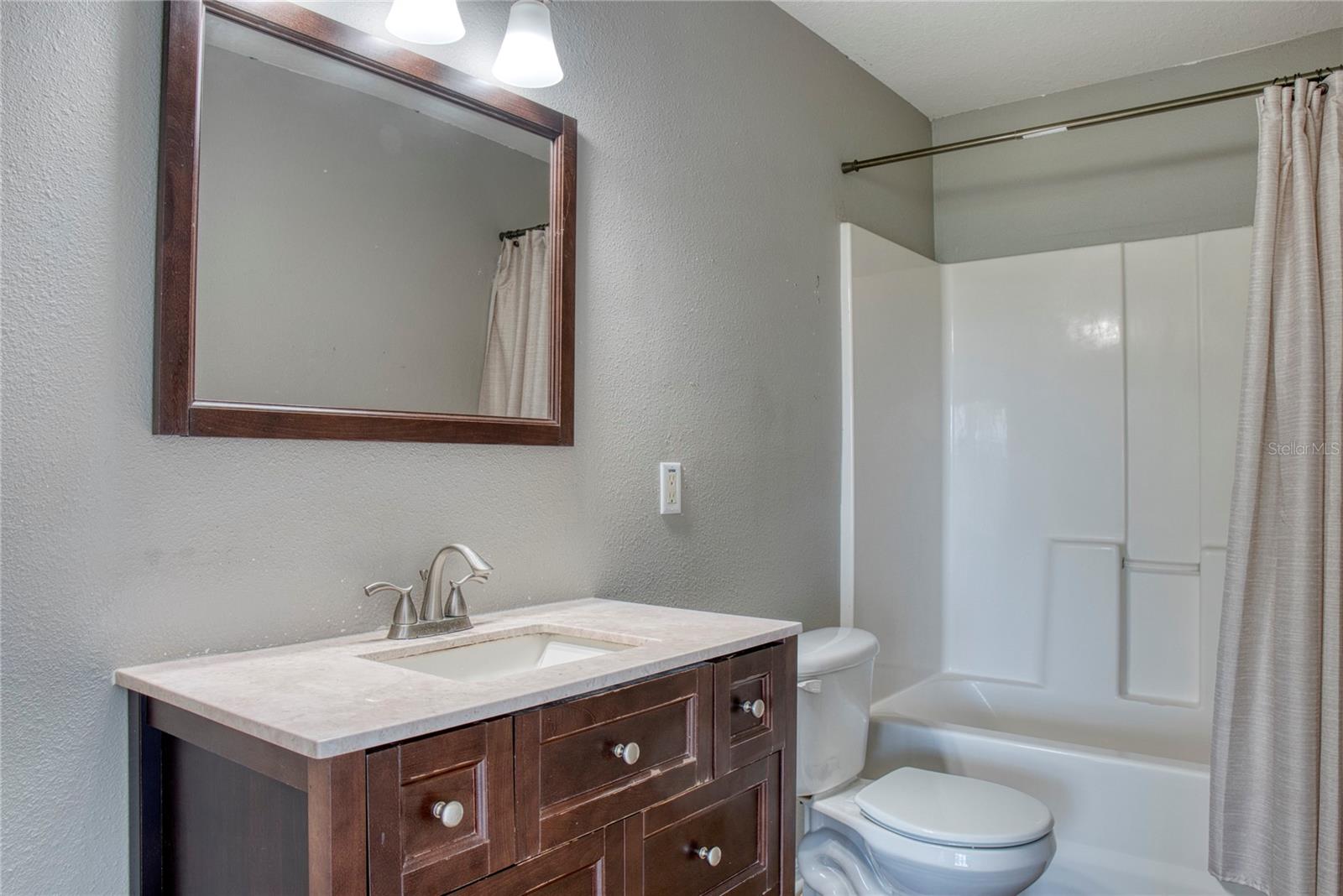 Image 17 of 25 For 7316 Hunters Greene Circle