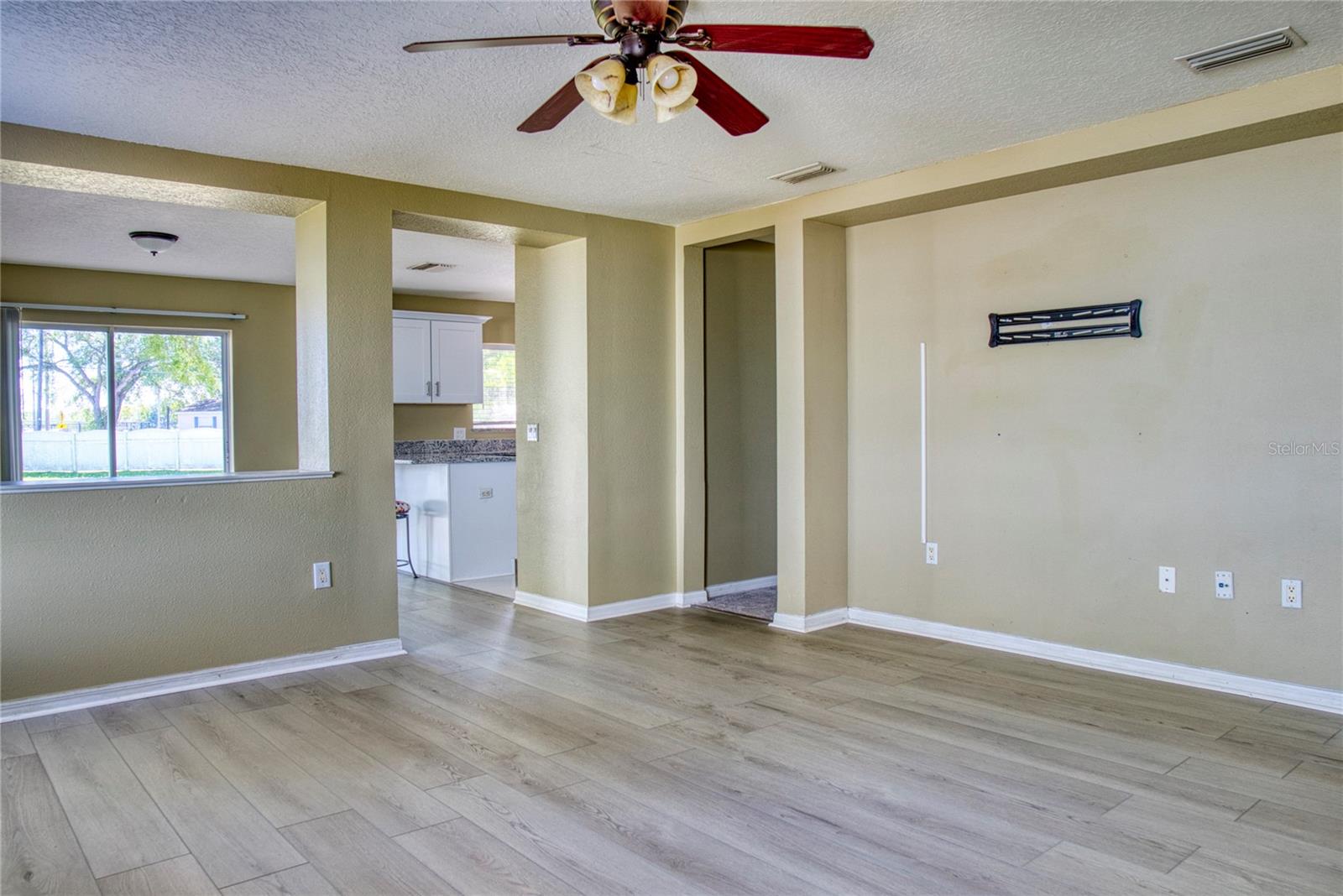 Image 6 of 25 For 7316 Hunters Greene Circle