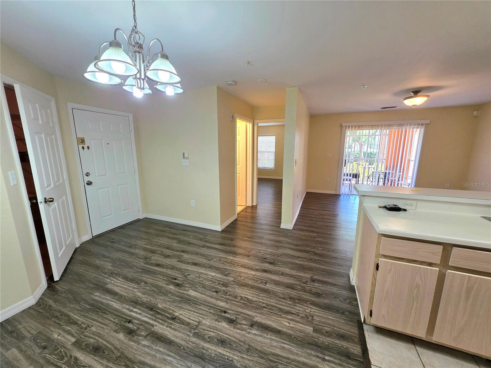 Image 12 of 54 For 5451 Vineland Road 111