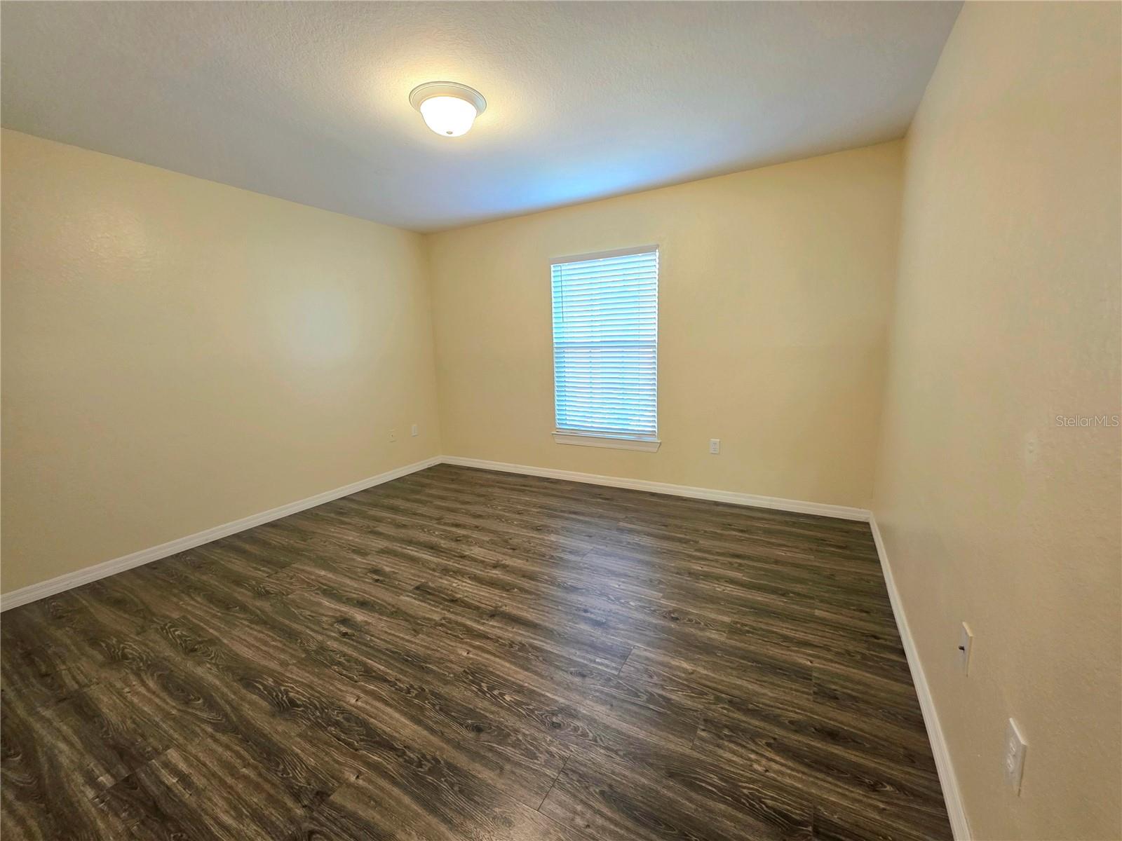 Image 20 of 54 For 5451 Vineland Road 111