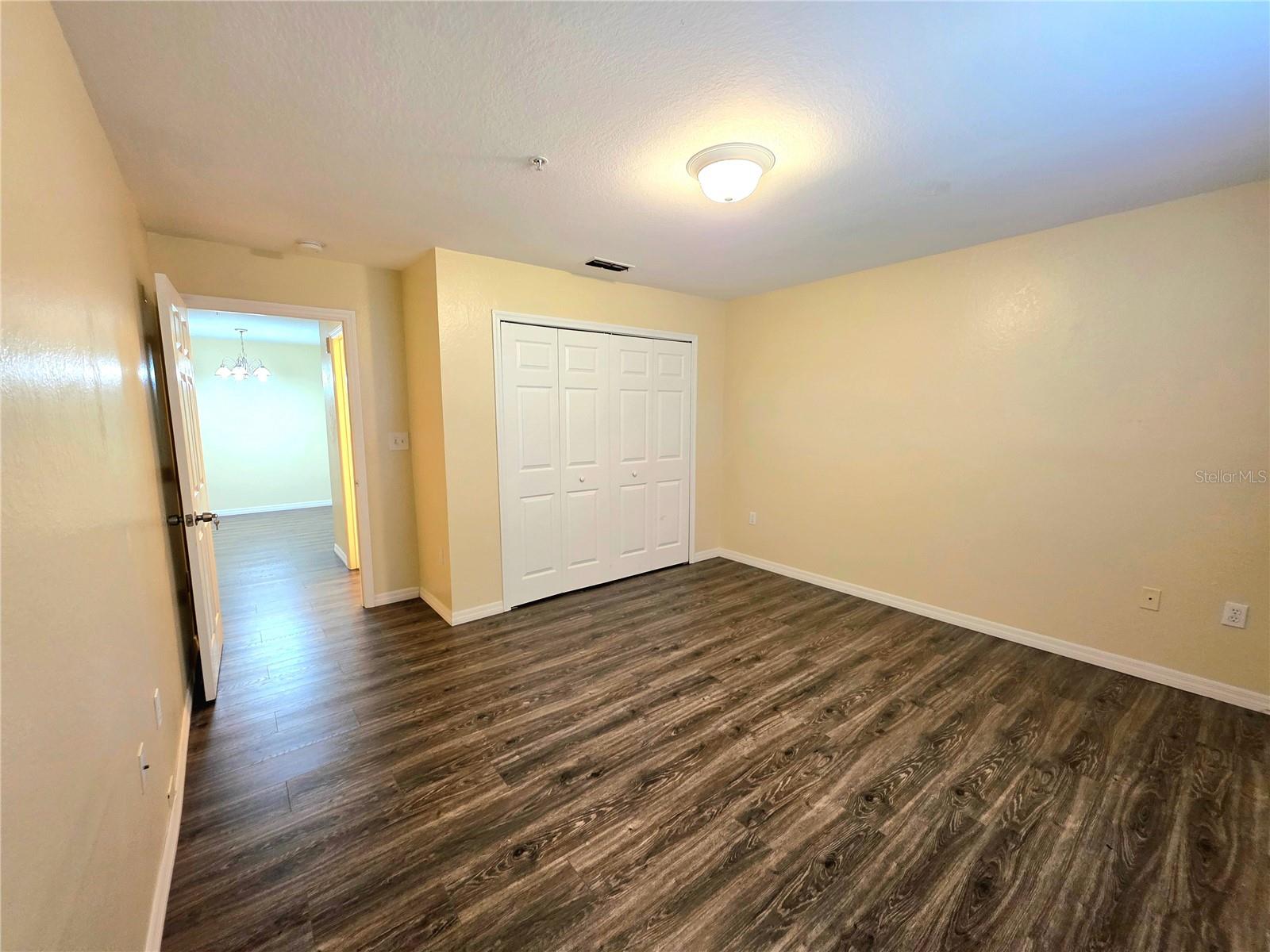 Image 21 of 54 For 5451 Vineland Road 111