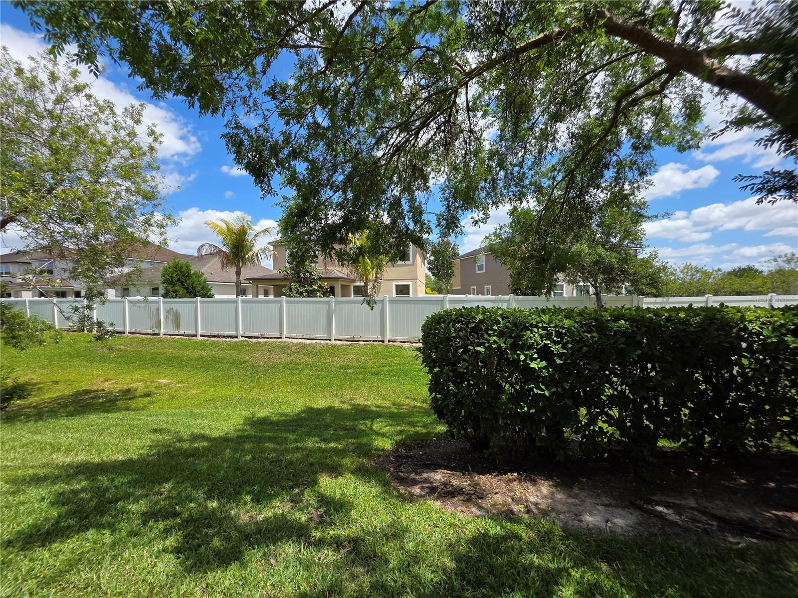 Image 33 of 54 For 5451 Vineland Road 111