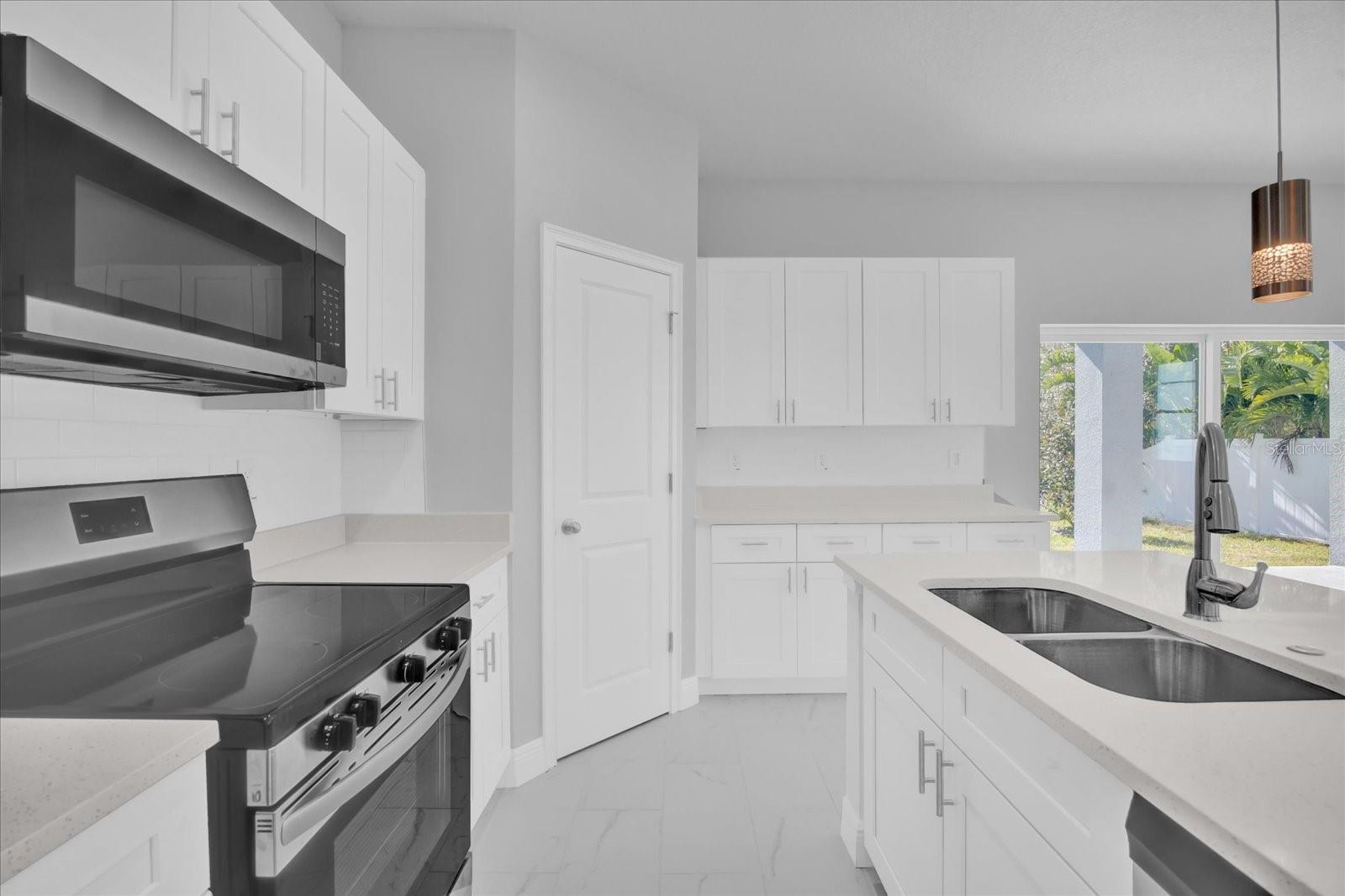 Image 4 of 37 For 1251 Ash Tree Cove