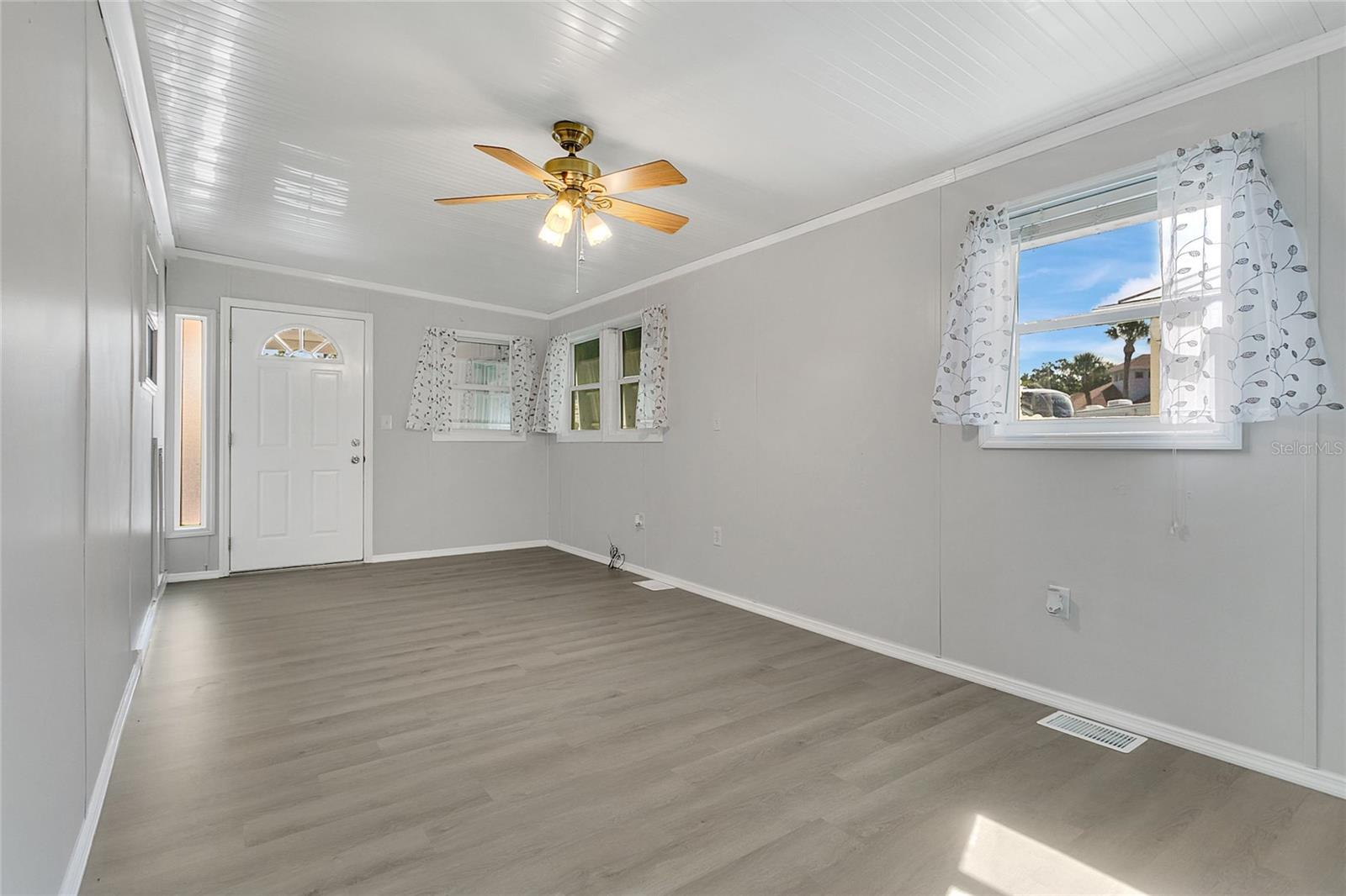 Image 10 of 18 For 221 Arnold Palmer Drive