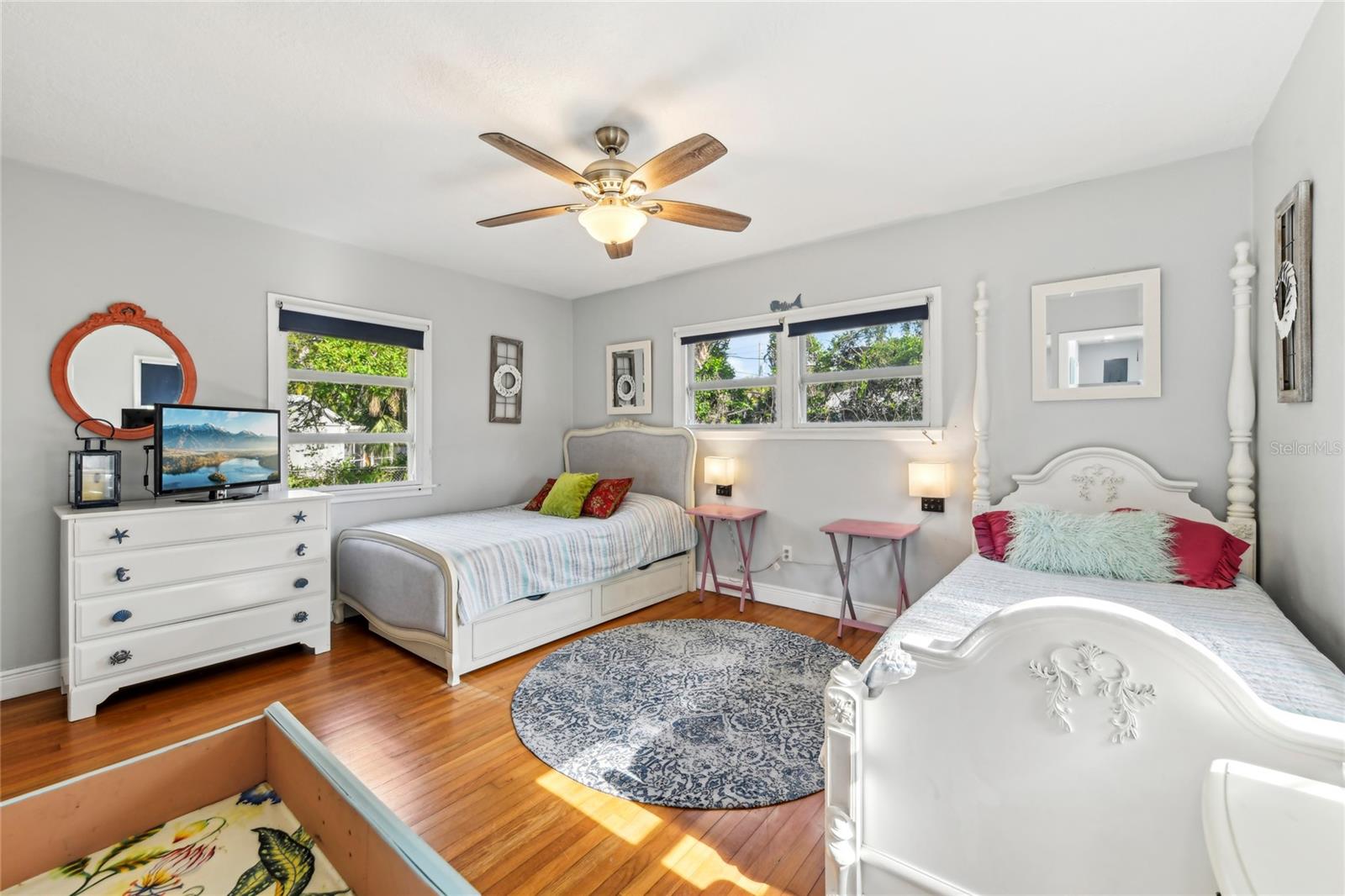 Image 17 of 29 For 110 Peekskill Place