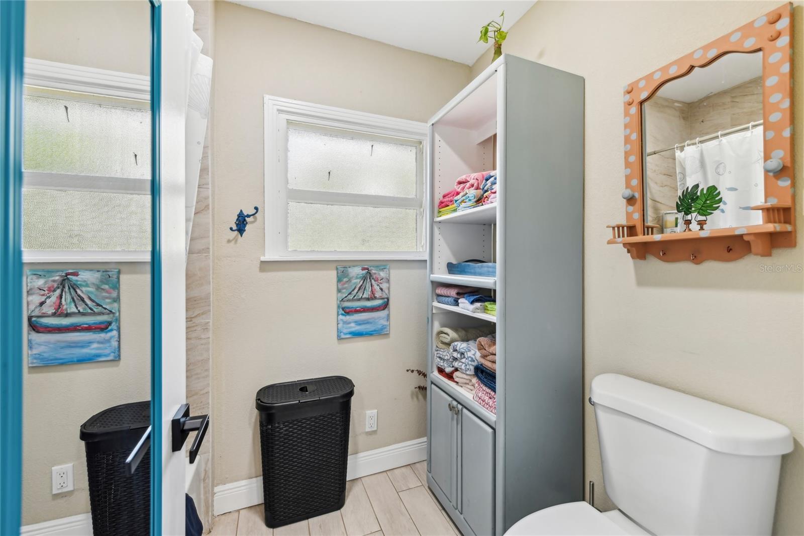 Image 18 of 29 For 110 Peekskill Place
