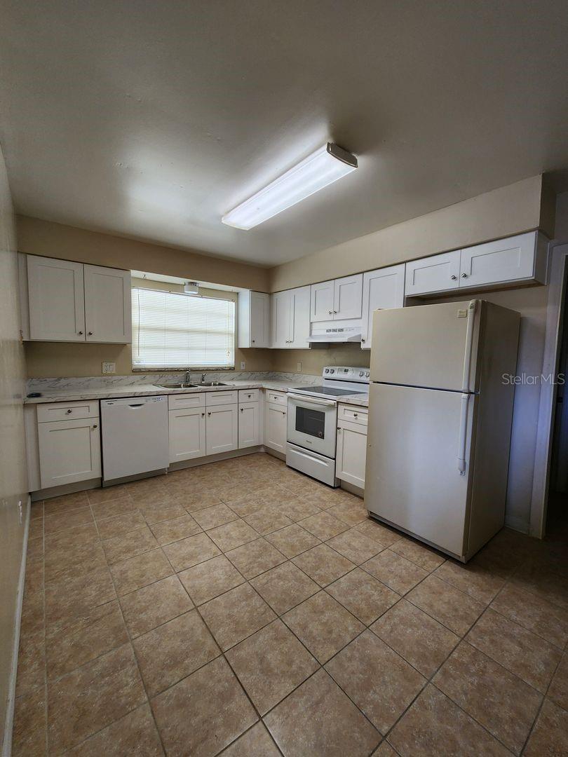 Image 9 of 13 For 2291 Pipestone Court