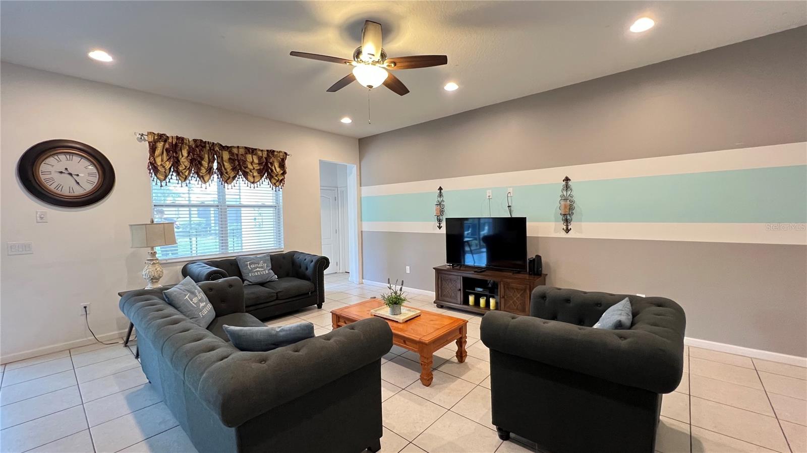 Image 35 of 85 For 6041 Broad Oak Drive